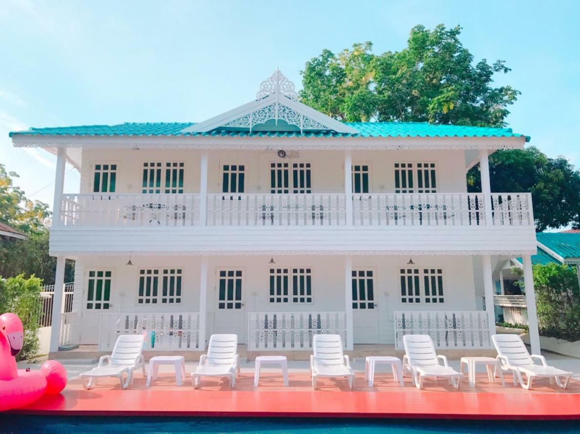 Baan Luang Harn Гостевой дом Аюттхая